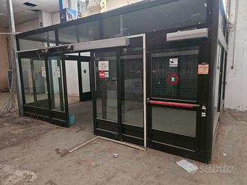 Pergola 6 x 4 con porte automatiche e vetri A U