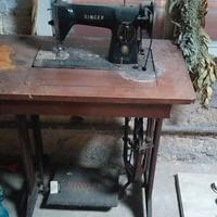 Macchina da cucire singer antica