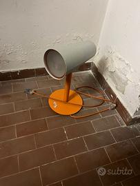 Lampada da tavolo Bega Landmarks design moderno ar