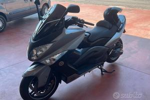 Yamaha TMax 2009