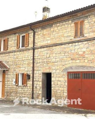 CASALE IN PIETRA CON TERRANO, POZZO E BOX