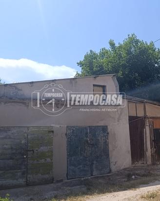 Casa Indipendente con terreni annessi