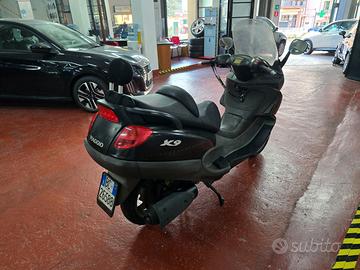 Piaggio x9 250