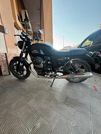 Moto Guzzi V7II 750