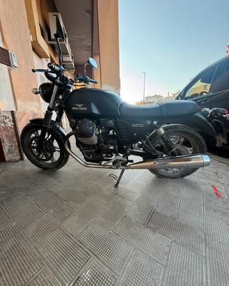 Moto Guzzi V7II 750
