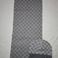 cappello con sciarpa abbinata