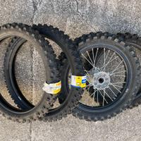Gomme anteriori nuove Cross + cerchio post Honda