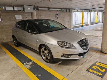 Lancia Delta 1.4 t-jet GPL 