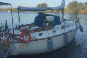 Barca a vela motor sailer