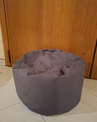 Pouf rotondo grigio