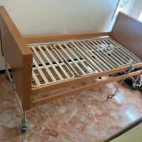Letto articolato a movimentazione ed elevazione