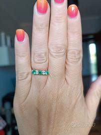 Anello Trilogy in oro bianco e Smeraldi / diamanti