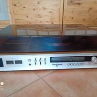 Antico giradischi TOKAI