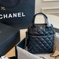 Borsa CHANEL 25A con catena e manico a conchiglia
