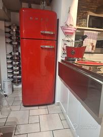 FRIGORIFERO CON CONGELATORE SMEG FAB30RS4