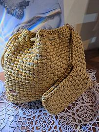 Elegante borsa secchiello  stile Bottega Veneta 