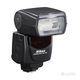 Flash Nikon Speedlight SB-700 con accessori