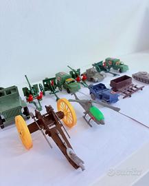 Lotto 15 giocattoli militari Hong vintege
