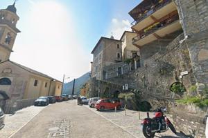 Trilocale in prvc di Como-balcone e terrazzo