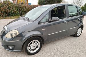 lancia musa 1300 mjet 2012