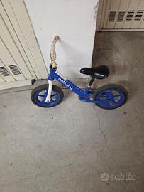 bicicletta senza pedali