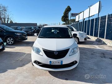 Lancia Ypsilon 1.2 69 CV 5 porte S&S Platinum