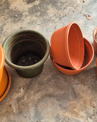 32 Vasi Plastica Vari Colori e Misure