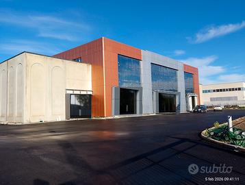 Uffici e locali artigianali fronte strada