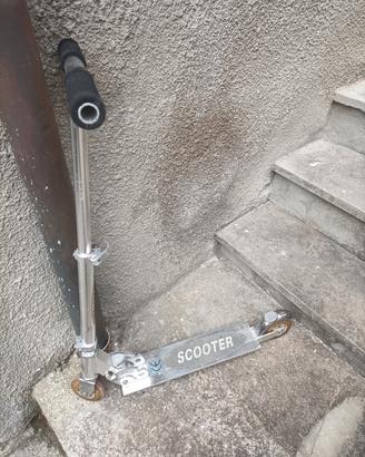 monopattino scooter