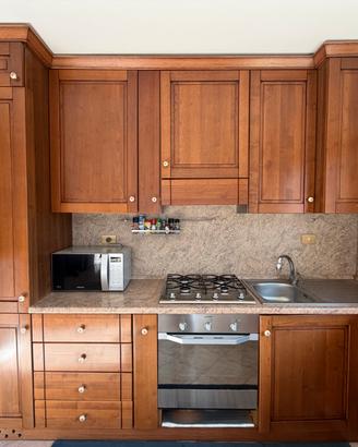 Cucina completa in legno massello