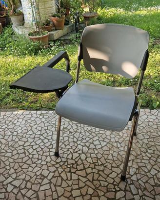 Sedie con leggio per sala corsi