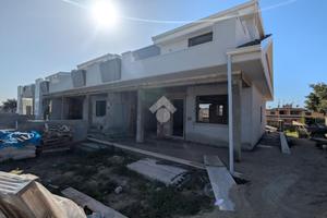 VILLA A SCHIERA A POMEZIA