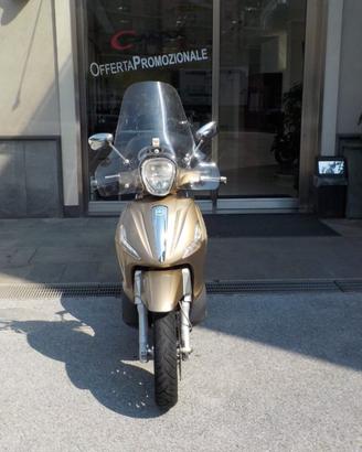 PIAGGIO Beverly 300 i.e. Anno