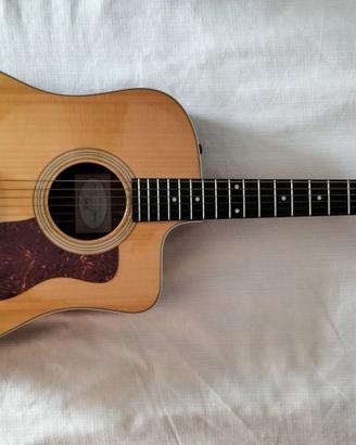 TAYLOR 210CE DREADNOUGHT