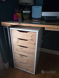 Scrivania