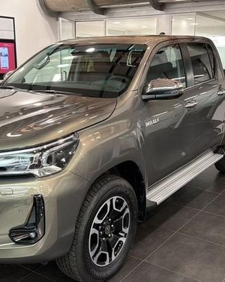 Toyota Hilux 2.8 D-4D 48V A/T 4WD DC Executive