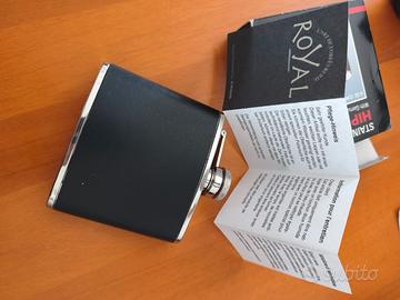 Fiaschetta portaliquori in pelle nera e acciaio