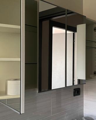 Mobile bagno a specchio salvaspazio