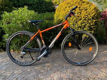 Bicicletta marca KTM