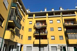2 LOCALI A MILANO