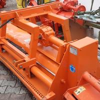 Vasta disponibilità di trince per trattori