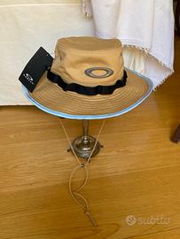 Cappello Oakley pescatore