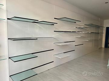 Arredamento negozio abbigl. calzature accessori