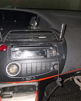Autoradio + 2 amplificatori 