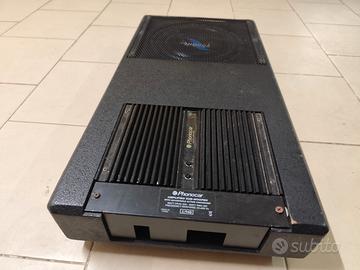subwoofer amplificato