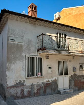 Casa indipendente in centro ad Atella