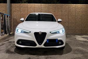 Alfa romeo stelvio 2.2 diesel 210 cv q4 veloce