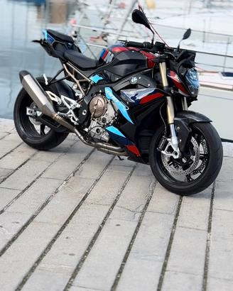 BMW S1000R