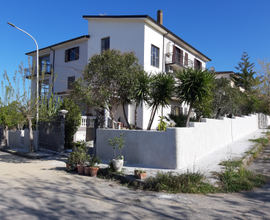 Appartamenti in villa sul mare