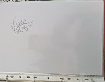 Autografi Lara Mori